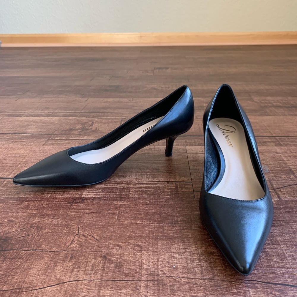 🇺🇸Delman made in Italy 6.5M pointed toe kitten heels